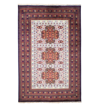 Decorative rug with a central floral pattern 