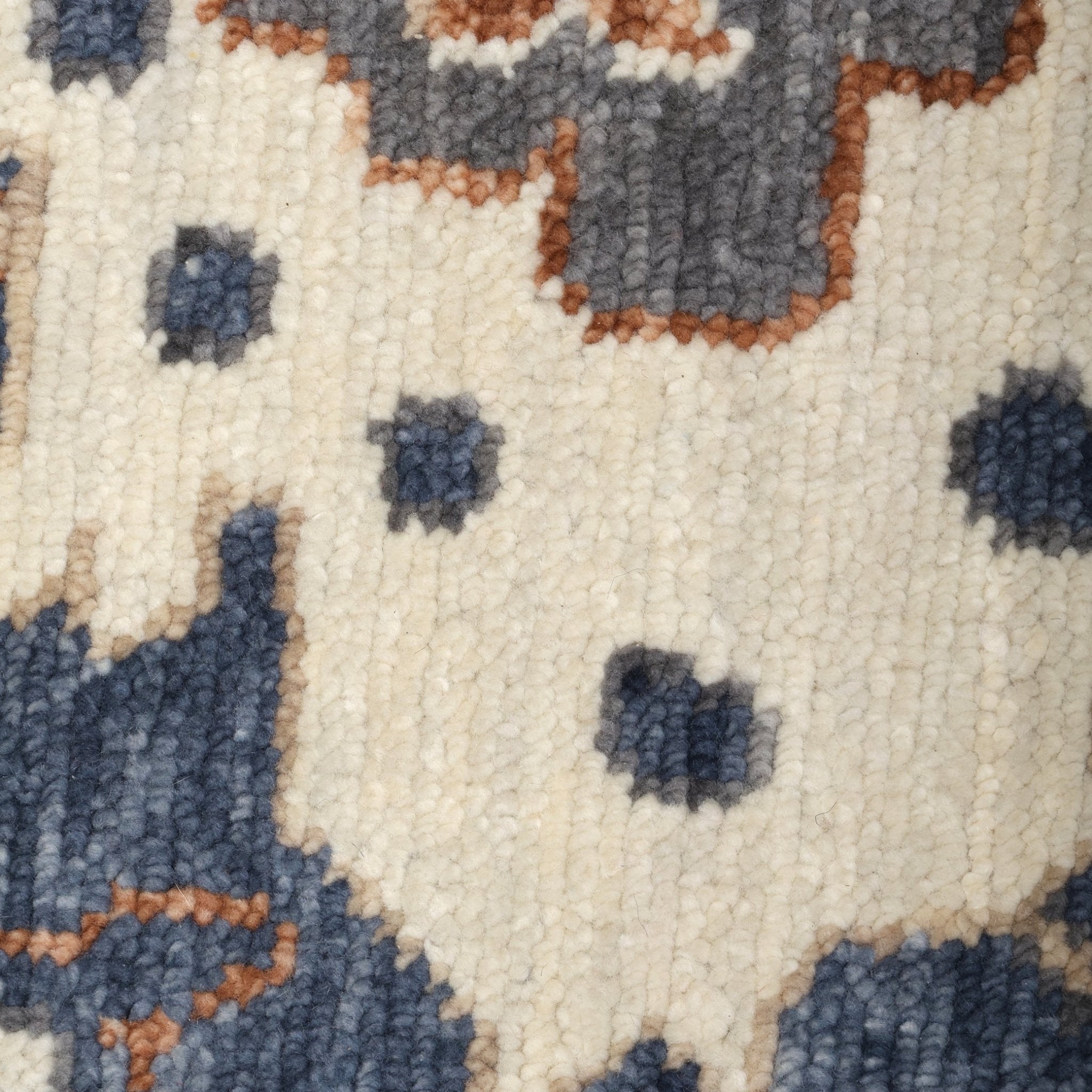 Aveline Hand-Knotted Wool Oushak Rug in Grey Blue
