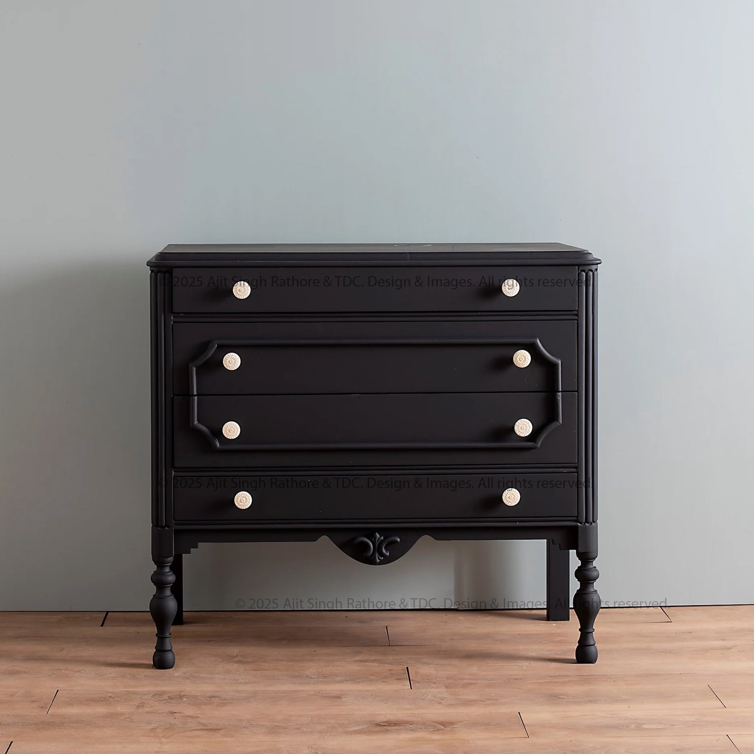 Mount Vernon Black Vintage Dresser – Timeless Elegance with Classic Charm