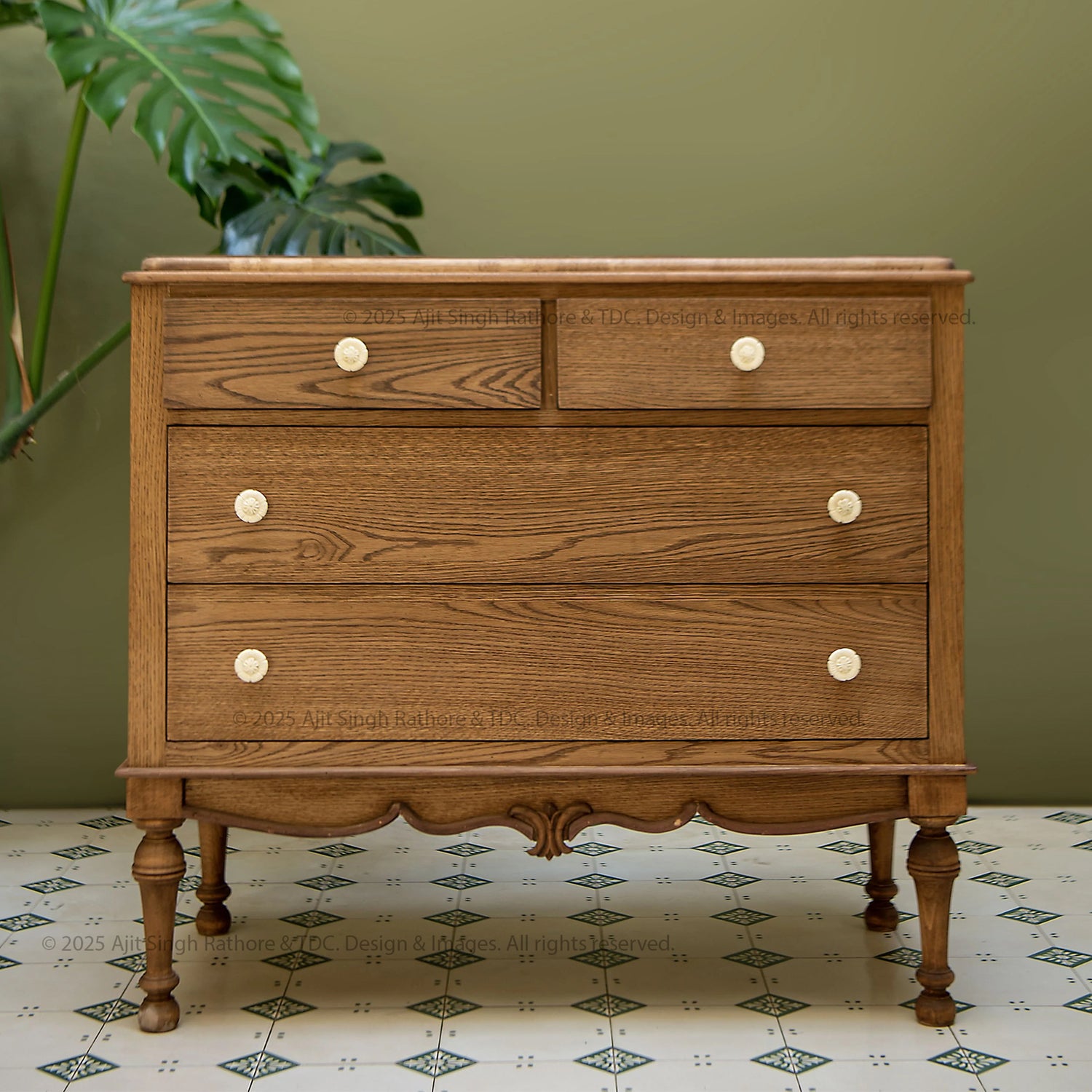 Middletown Heirloom Solid Wood Dresser Middletown Heirloom Solid Wood Dresser